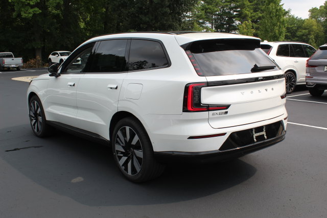 New 2026 Volvo EX90 Ultra AWD/4WD image 5