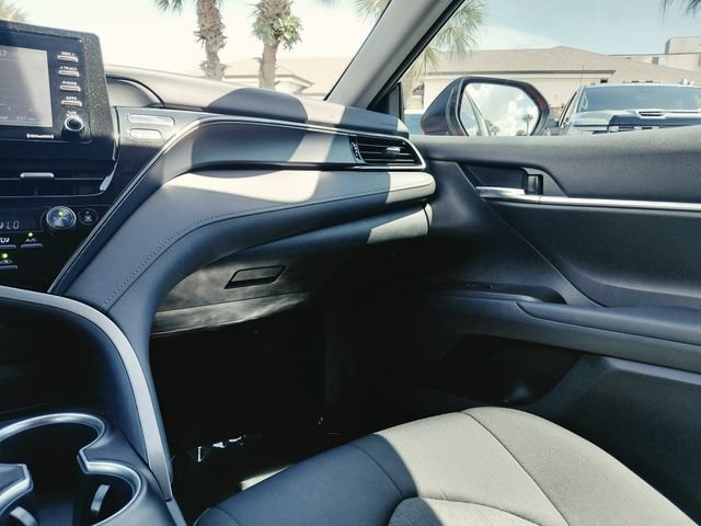 Used 2022 Toyota Camry LE FWD image 15