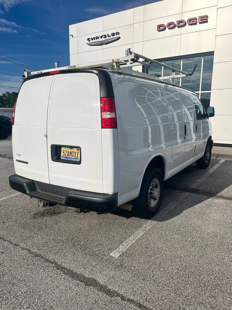 Used 2021 Chevrolet Express 2500 w/ Driver Convenience Package RWD image 4