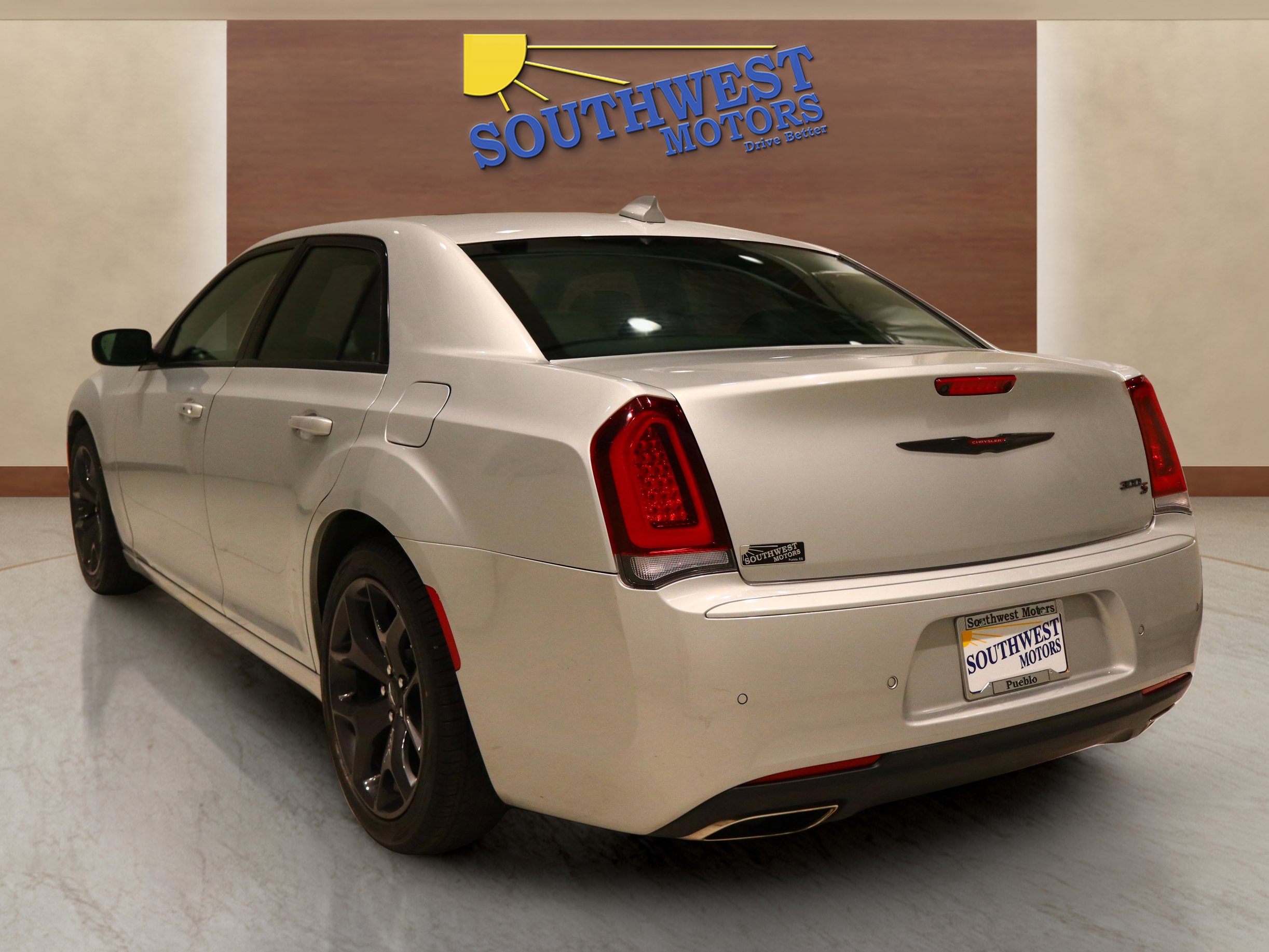 Used 2023 Chrysler 300 S image 2