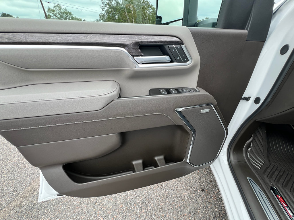 New 2026 Chevrolet Silverado 2500 LTZ w/ LTZ Convenience Package image 17