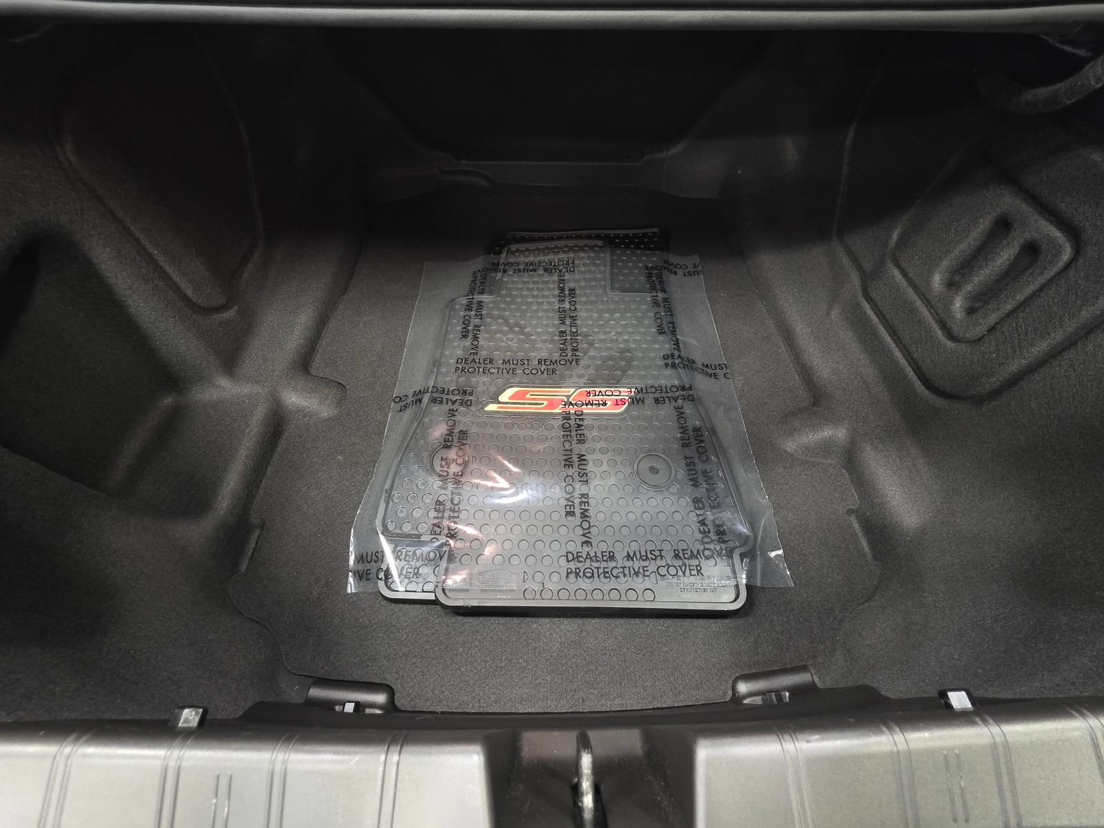 Used 2020 Chevrolet Camaro SS RWD image 40