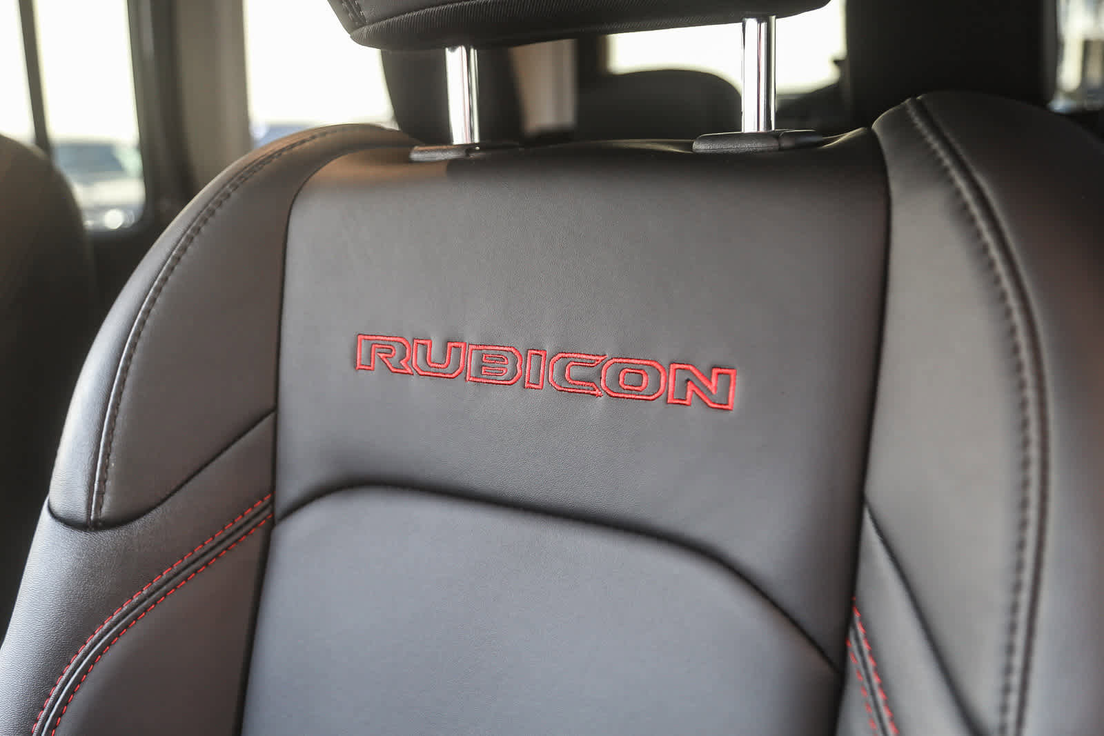 Used 2025 Jeep Wrangler Unlimited Rubicon w/ Convenience Group image 23