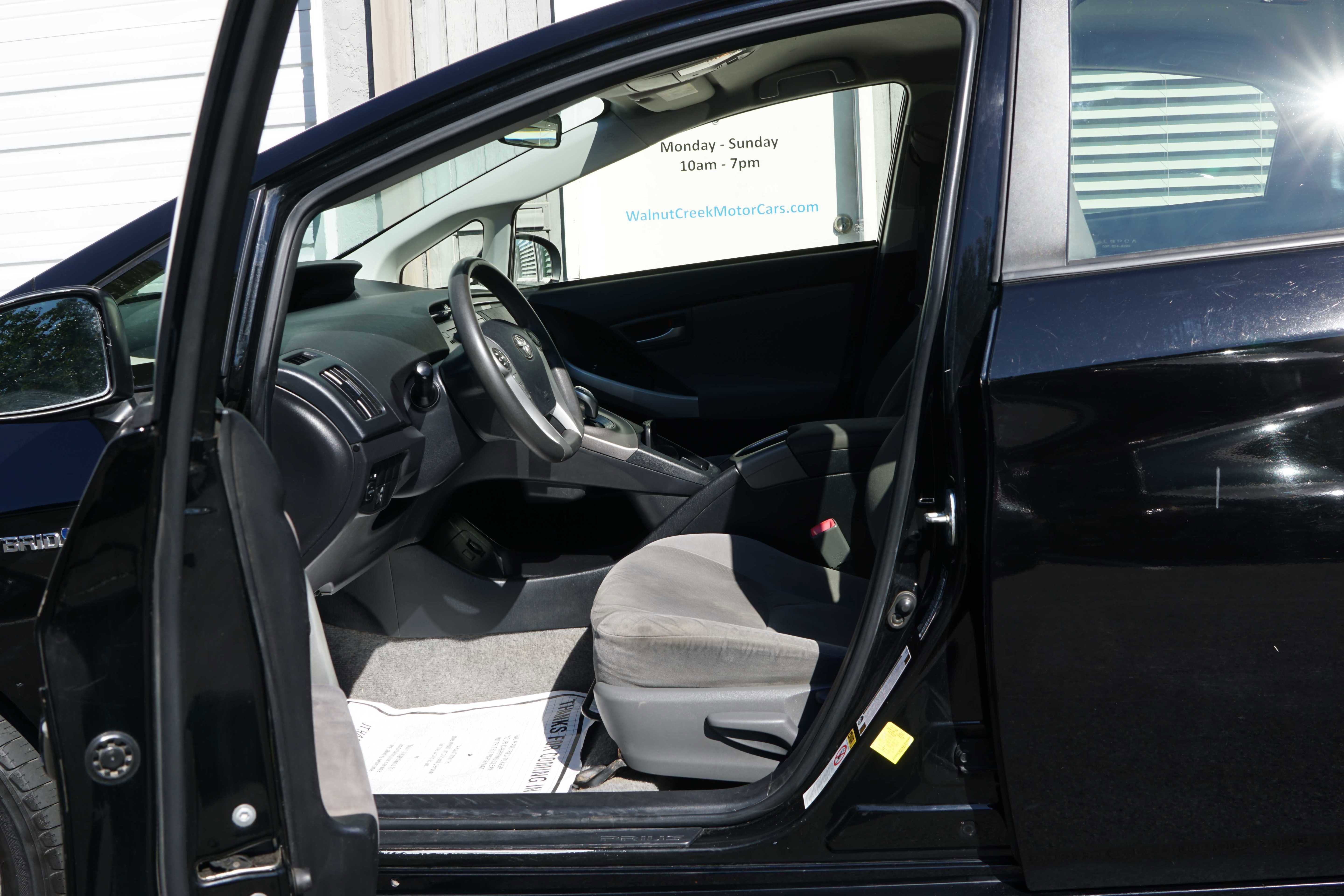 Used 2013 Toyota Prius Three image 37