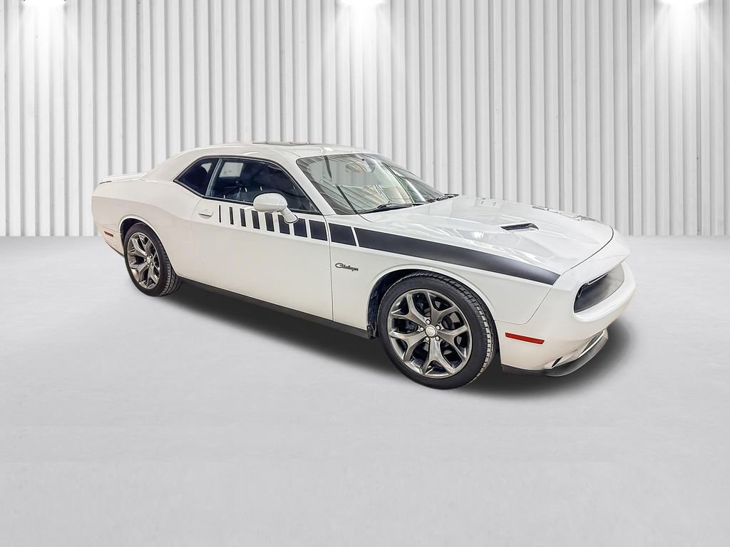 Used 2016 Dodge Challenger SXT w/ Sound Group image 2