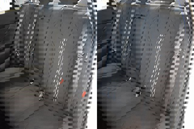 Used 2025 Hyundai Elantra SEL image 7