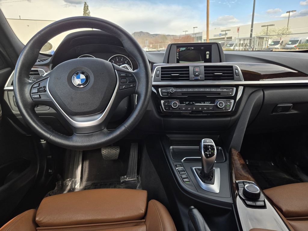 Used 2017 BMW 330i xDrive Wagon image 27