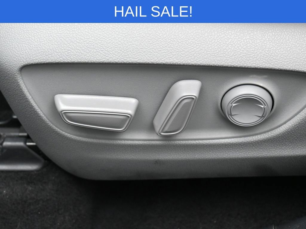 Certified 2020 Toyota Highlander XLE image 10