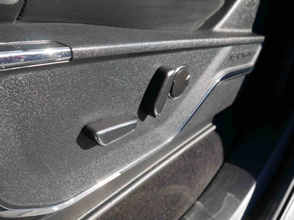 Used 2023 Ford F150 Platinum image 37