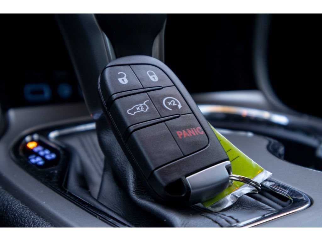 Used 2021 Jeep Grand Cherokee Laredo X AWD/4WD image 28
