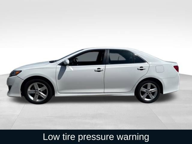 Used 2014 Toyota Camry SE image 4