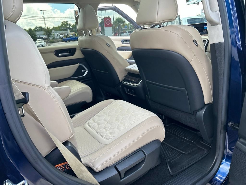 Certified 2025 Nissan Armada Platinum Reserve AWD/4WD image 35