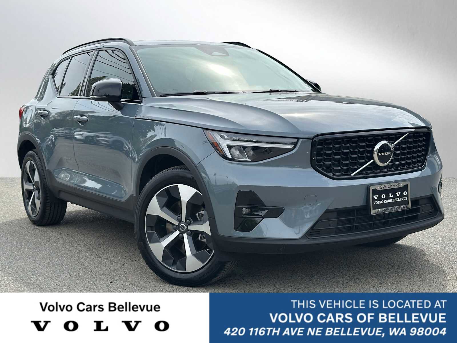 Certified 2023 Volvo XC40 B5 Plus w/ Protection Package Premier AWD/4WD image 1