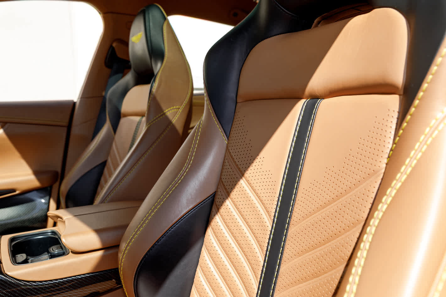 Used 2023 Aston Martin DBX 707 image 49