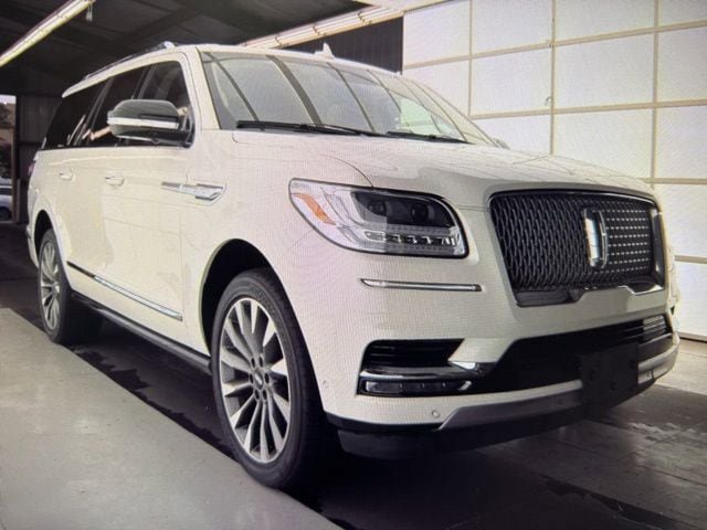 Used 2021 Lincoln Navigator L Reserve w/ Luxury Package AWD/4WD image 1