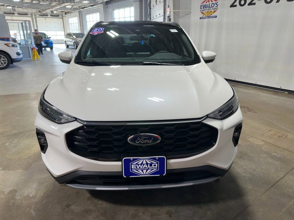 New 2025 Ford Escape ST-Line Select w/ Tech Pack #2 AWD/4WD image 3