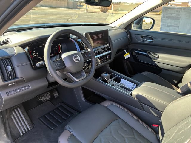 New 2026 Nissan Pathfinder Platinum FWD image 10
