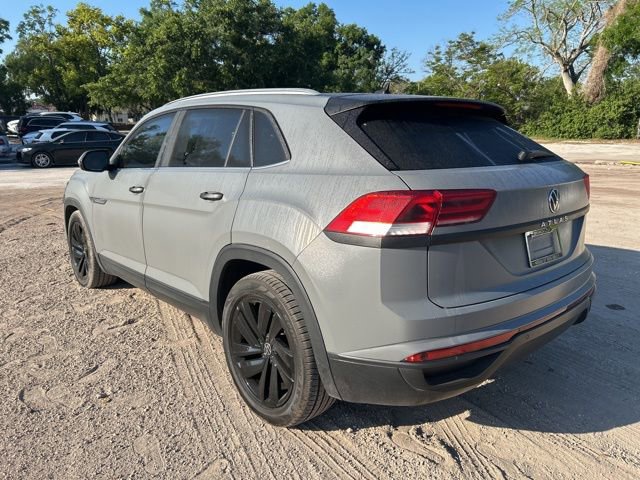 Used 2022 Volkswagen Atlas Cross Sport SE image 3