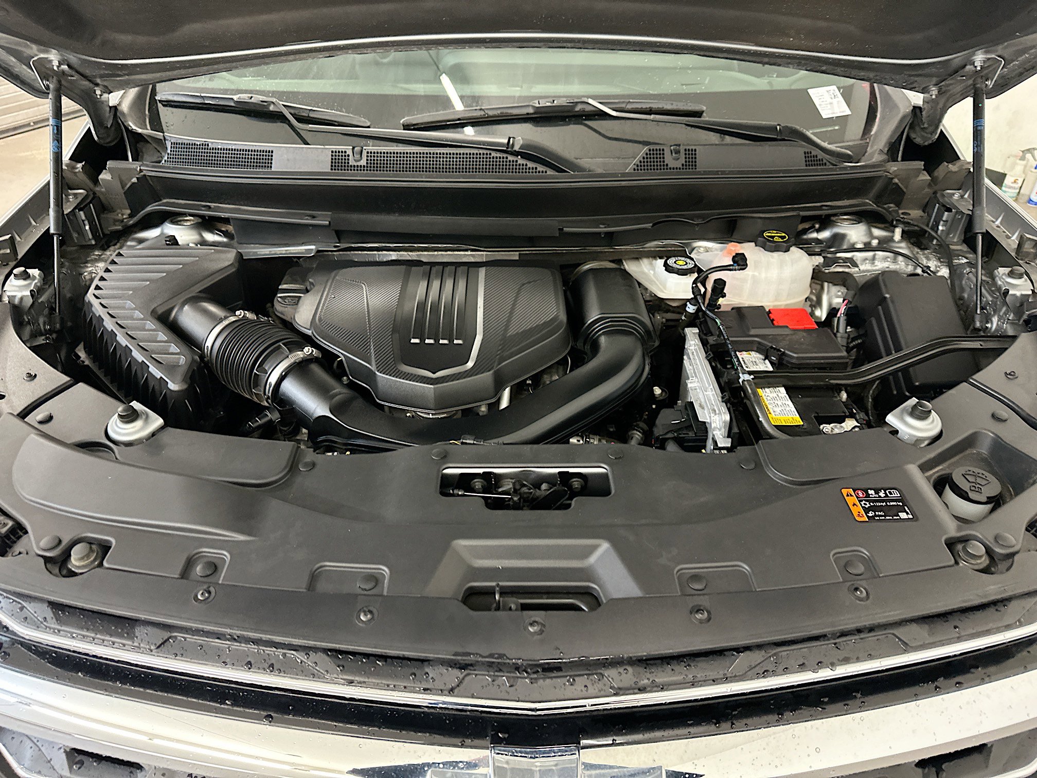 Used 2025 Chevrolet Traverse LT image 36