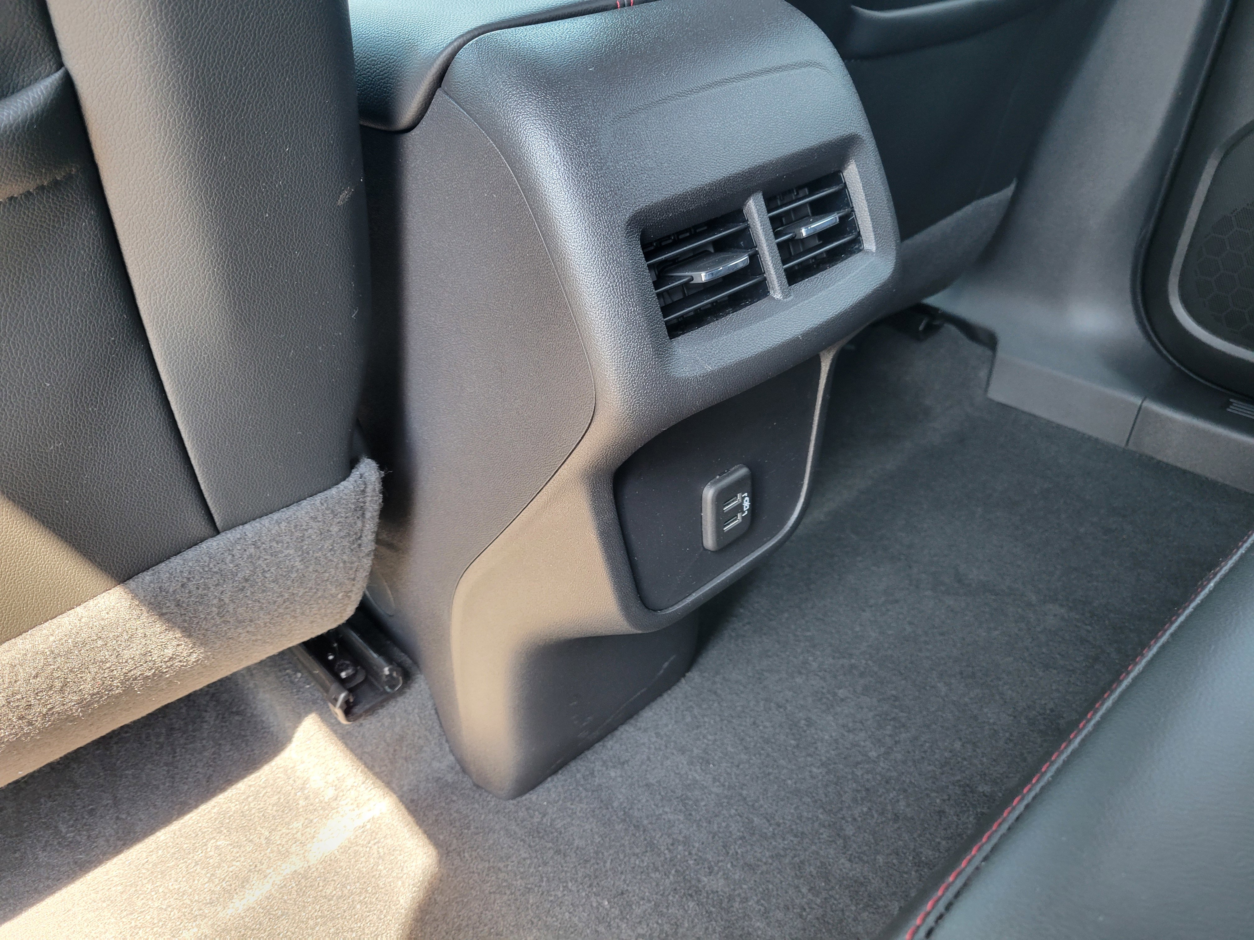 Certified 2023 Chevrolet Equinox RS w/ LPO, Cargo Package image 33