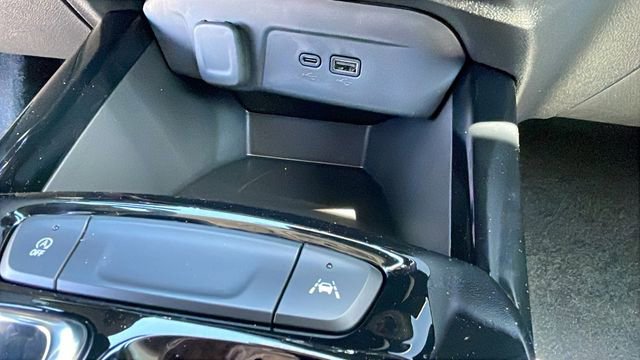 New 2026 Chevrolet Trax ACTIV FWD image 17