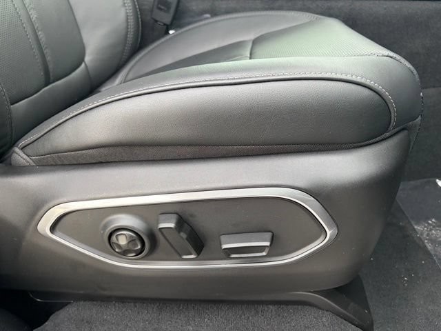 New 2026 Jeep Grand Wagoneer L Limited w/ Rear Seat Video Group I AWD/4WD image 28