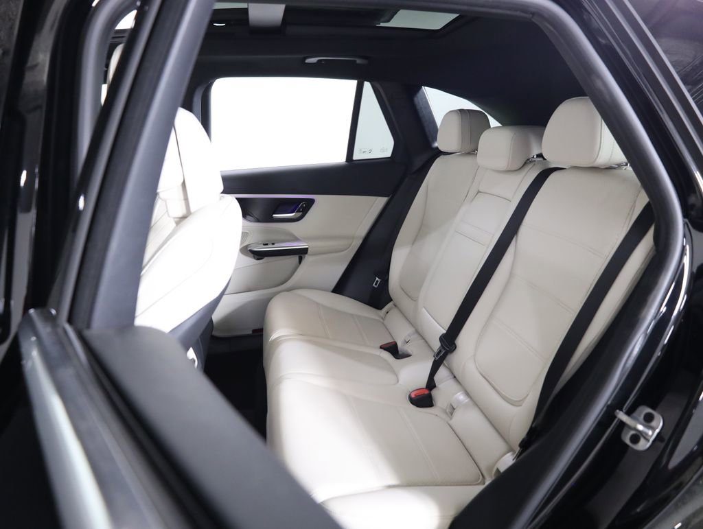 Certified 2024 Mercedes-Benz GLC 300 4MATIC image 36