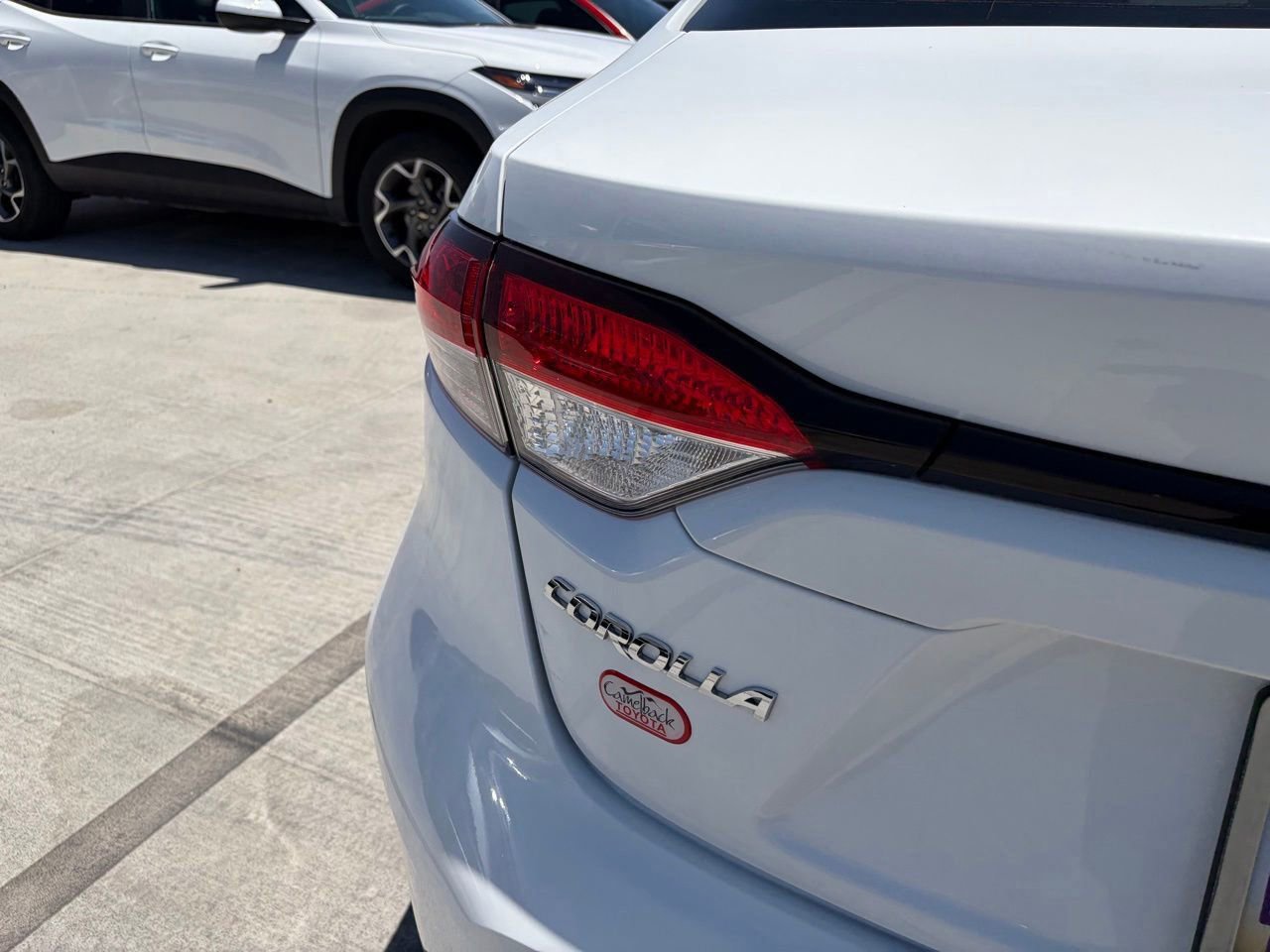 Used 2020 Toyota Corolla LE FWD image 4