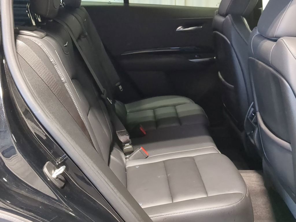 Used 2024 Cadillac XT4 Luxury w/ Cold Weather Package image 33
