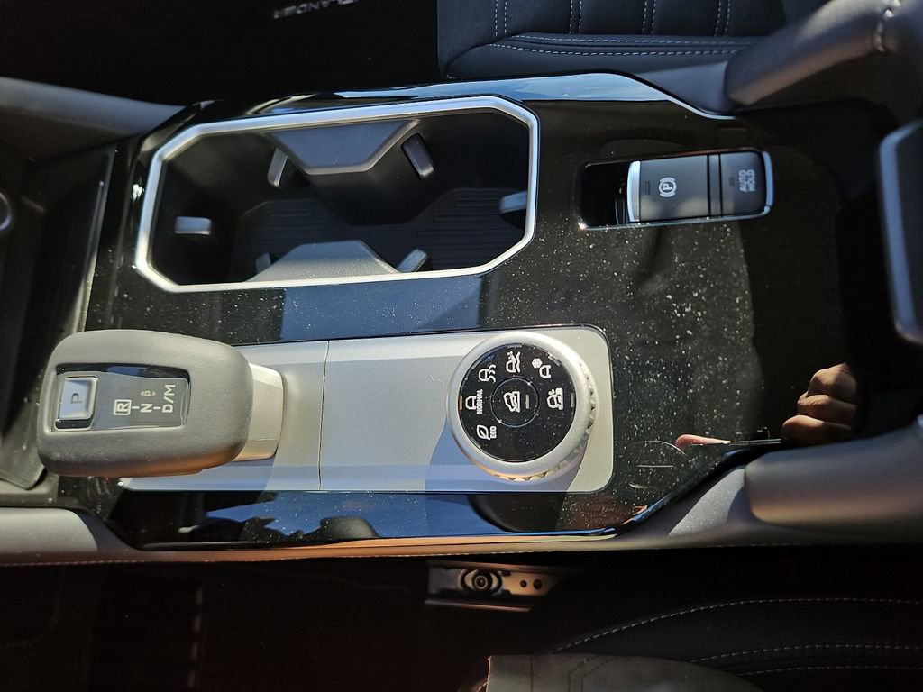 New 2026 Mitsubishi Outlander SE image 29