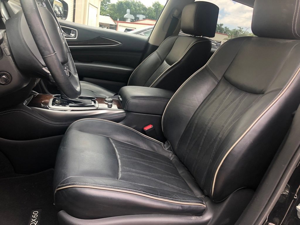 Used 2017 INFINITI QX60 FWD w/ Deluxe Technology Package image 14