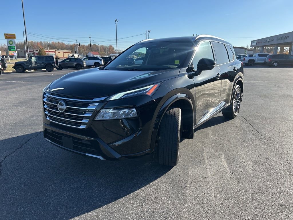 Used 2024 Nissan Rogue Platinum w/ Platinum Premium Package image 10