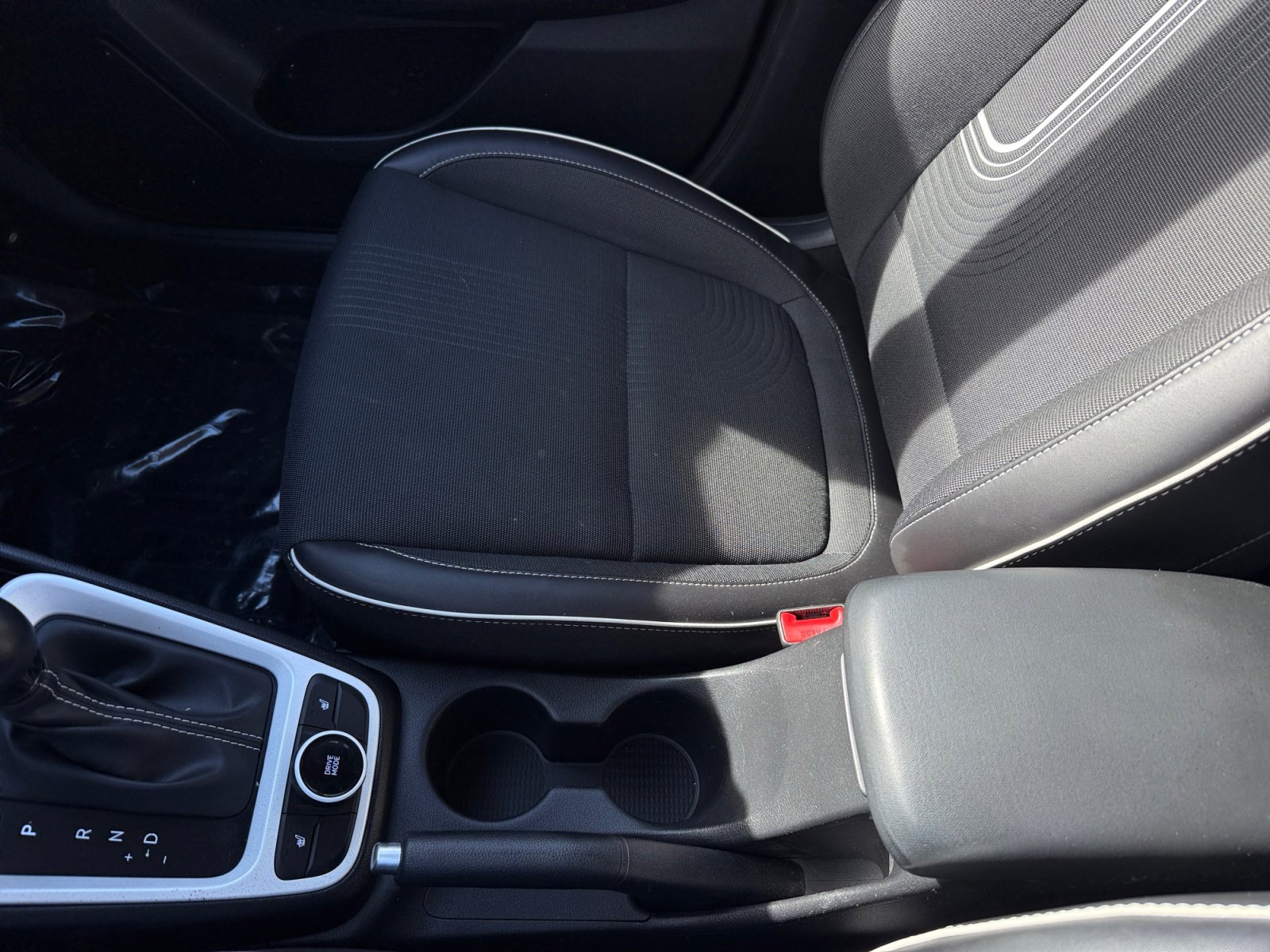 Used 2024 Hyundai Venue Limited image 14