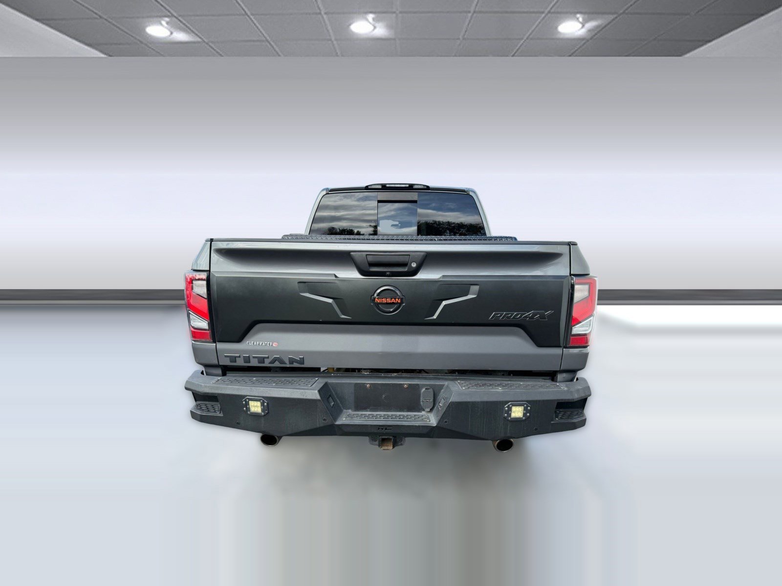 Used 2021 Nissan Titan PRO-4X w/ Pro-4x Convenience Package image 10