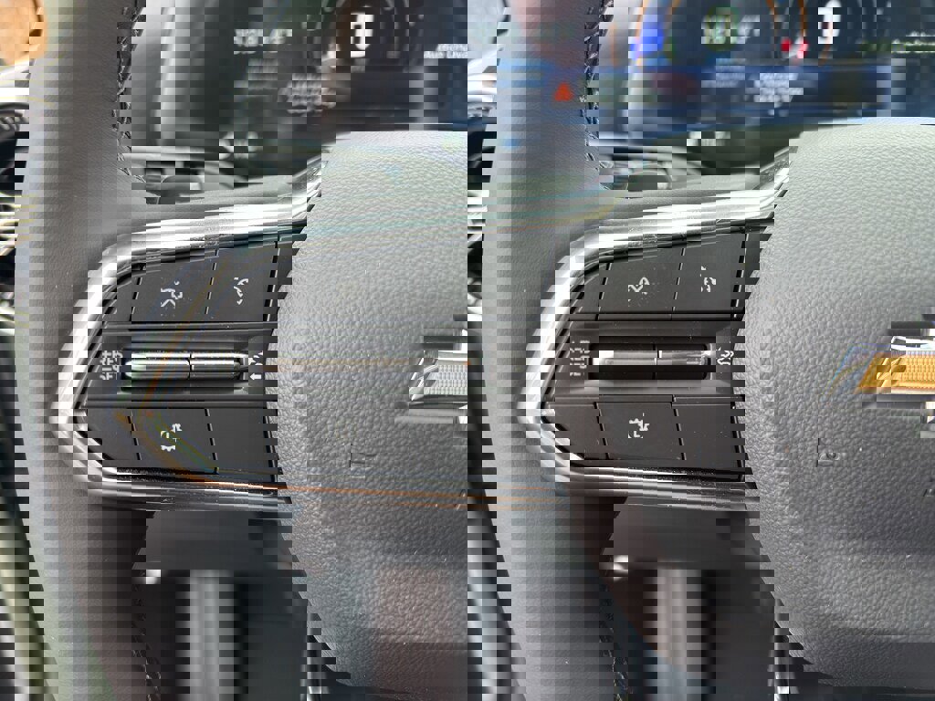 New 2026 Chevrolet Equinox LT w/ Convenience Package II image 16