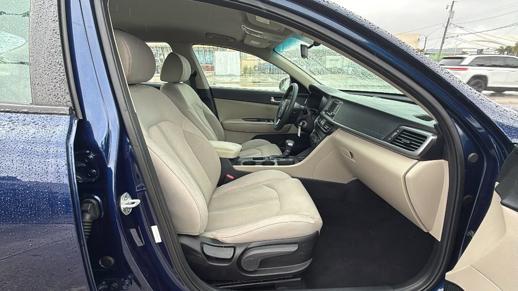 Used 2017 Kia Optima LX FWD image 37
