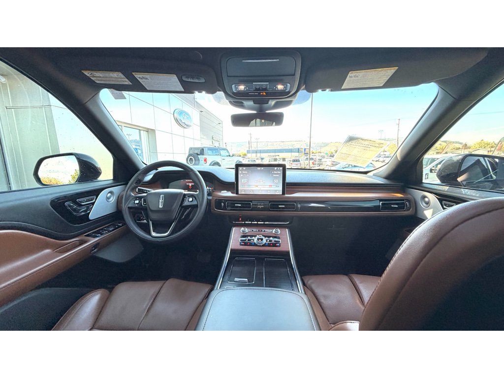 Used 2023 Lincoln Aviator Reserve w/ Equipment Group 201A RWD image 13
