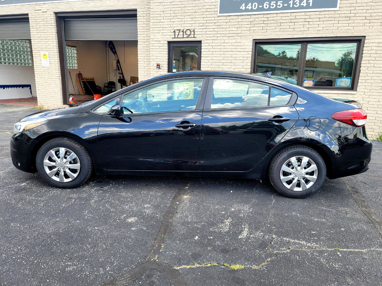 Used 2018 Kia Forte LX w/ LX Rear Camera Package image 7