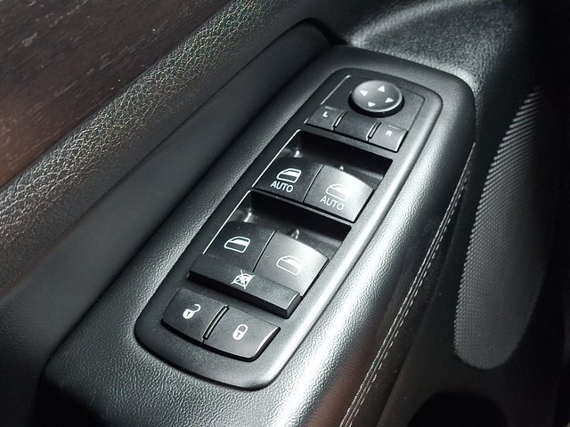 Used 2014 Jeep Grand Cherokee Laredo w/ Quick Order Package 23E AWD/4WD image 27