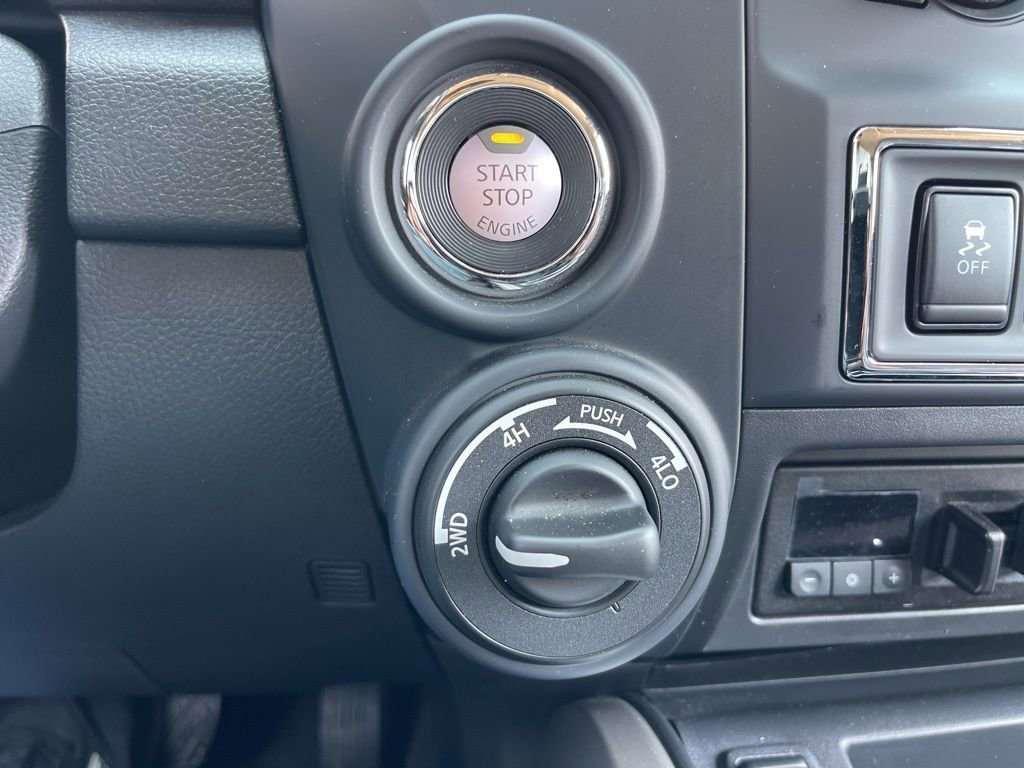 Certified 2024 Nissan Titan SV w/ SV Convenience Package image 13