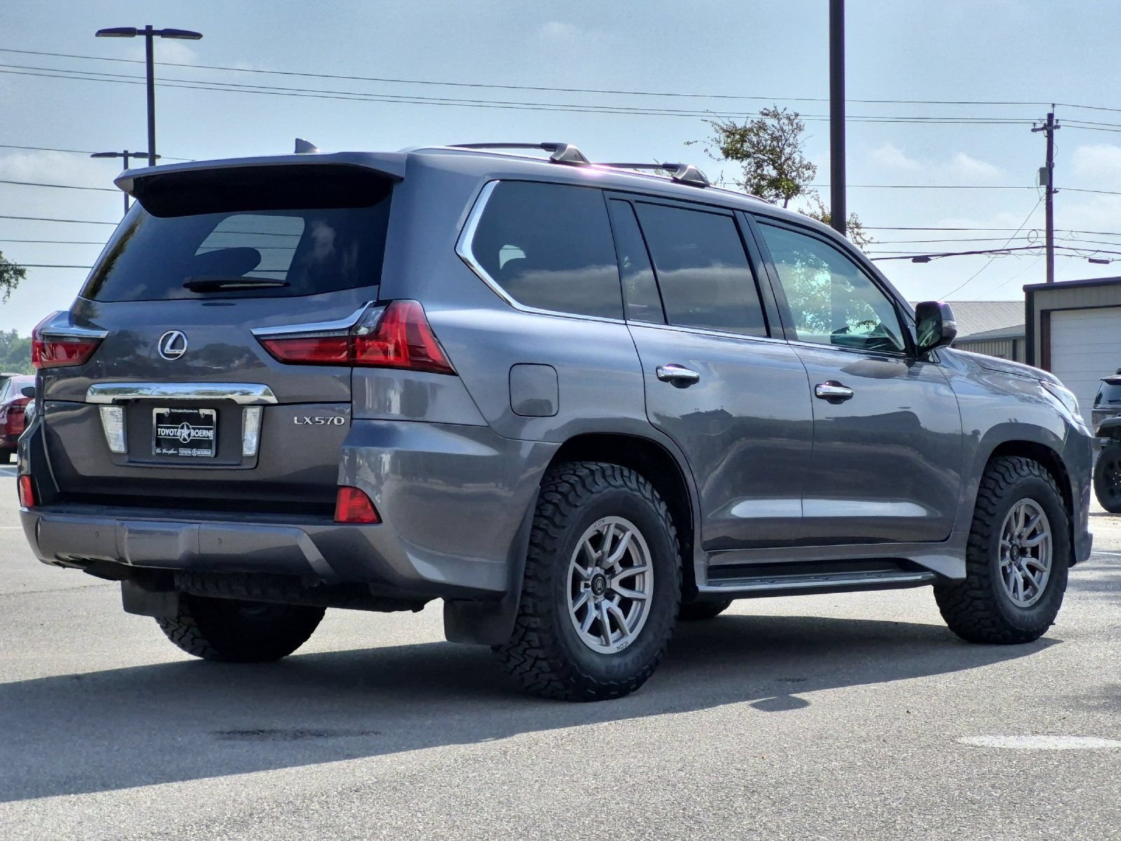 Used 2016 Lexus LX 570 4WD w/ Luxury Package image 5
