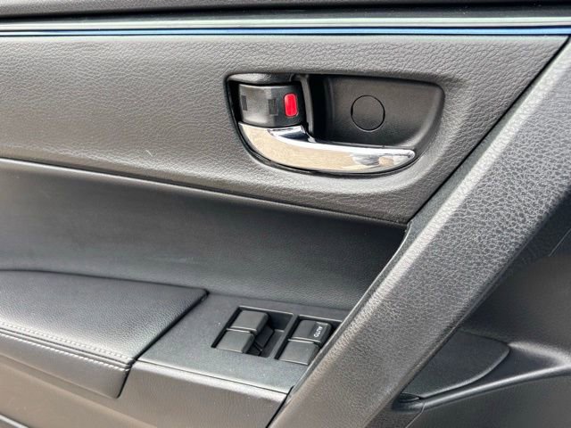 Used 2017 Toyota Corolla L image 12