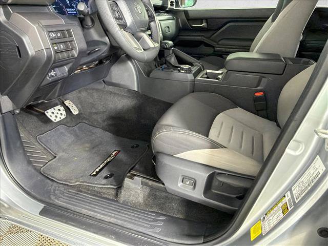 Used 2024 Toyota Tacoma TRD Sport AWD/4WD image 9