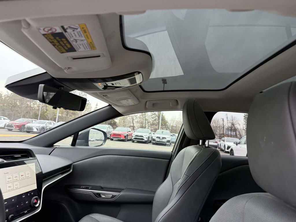 Used 2023 Lexus RZ 450e Premium w/ Technology Package image 21