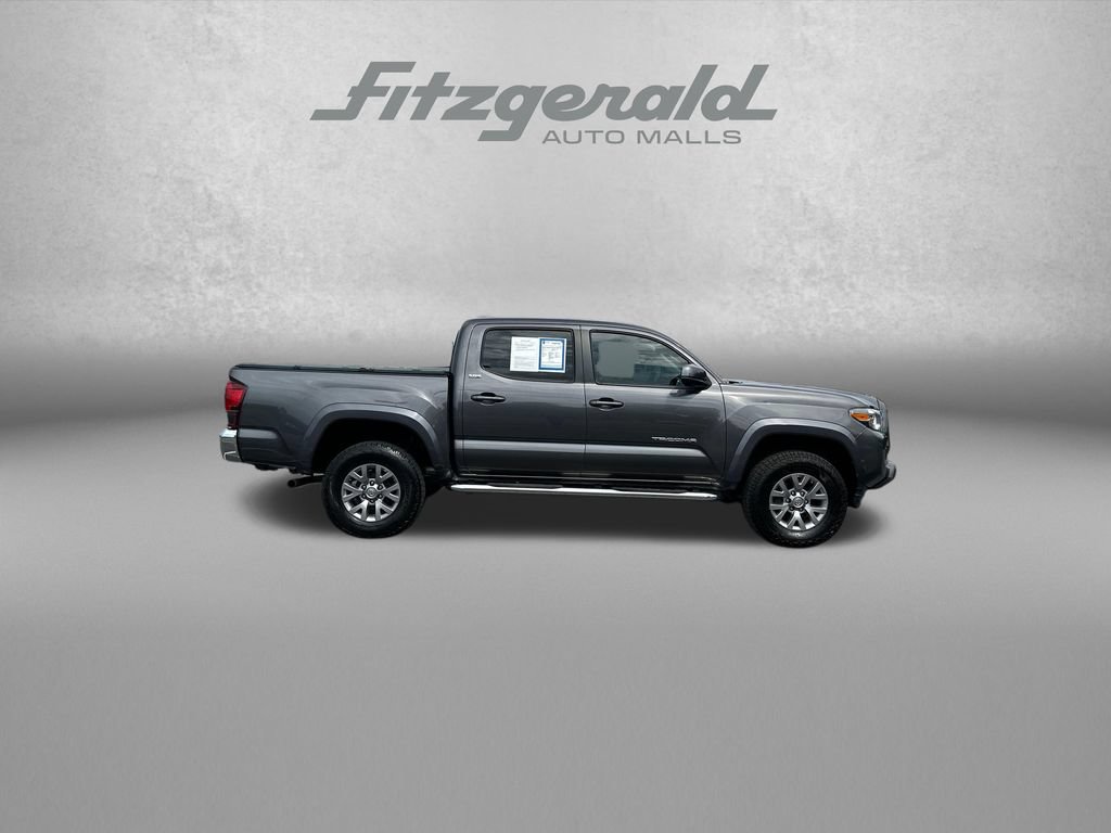 Used 2018 Toyota Tacoma SR5 RWD image 8