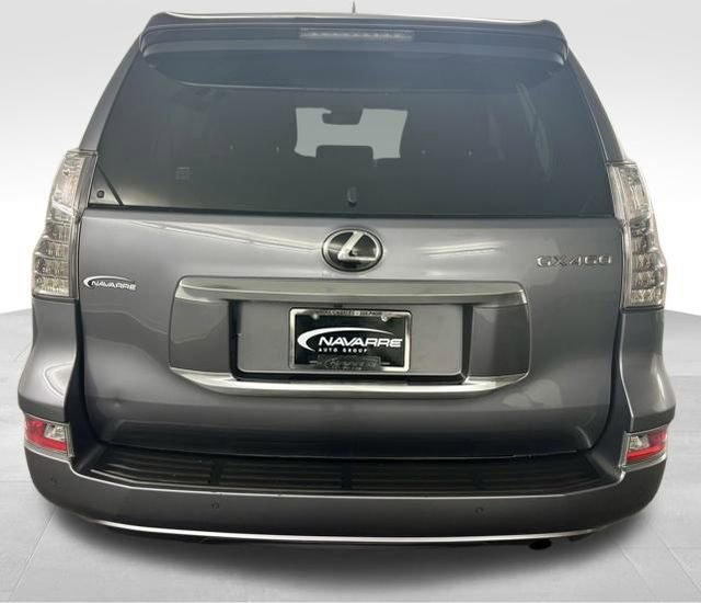 Used 2020 Lexus GX 460 Premium w/ Premium Package image 8