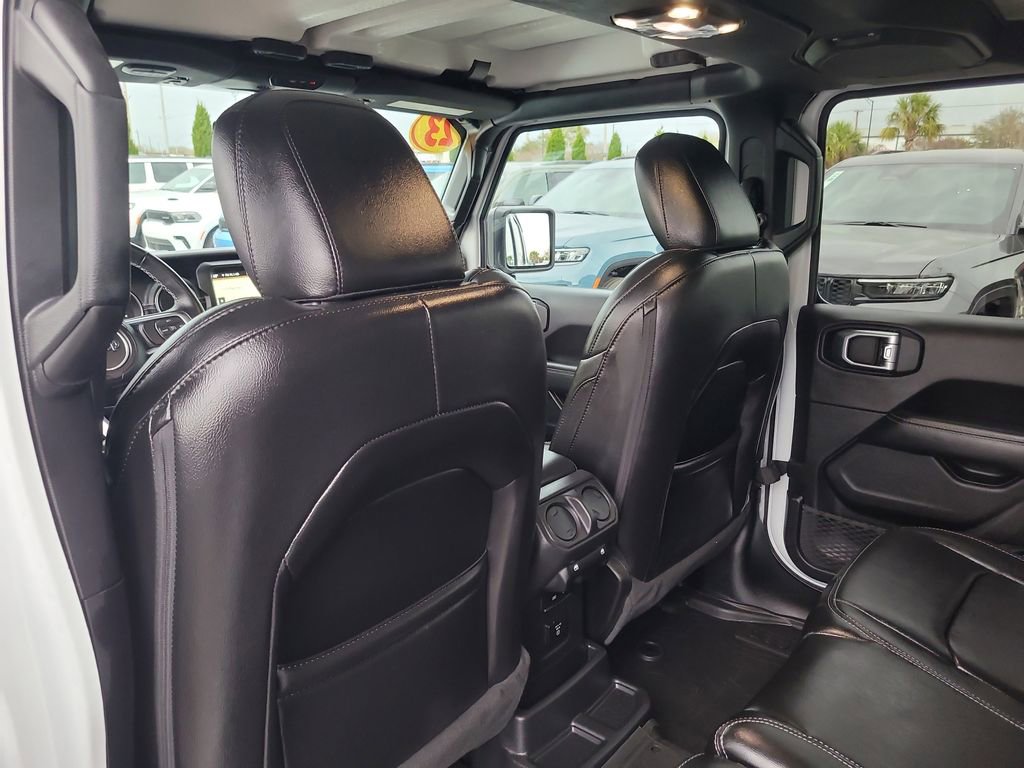 Certified 2023 Jeep Wrangler Sahara w/ Cold Weather Group image 9