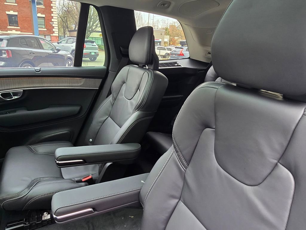 New 2026 Volvo XC90 T8 Ultra w/ Protection Package image 18
