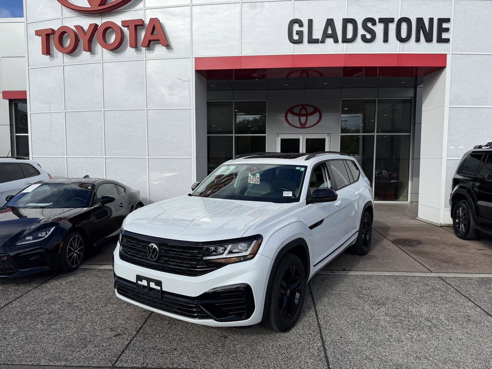 Used 2023 Volkswagen Atlas SEL R-Line