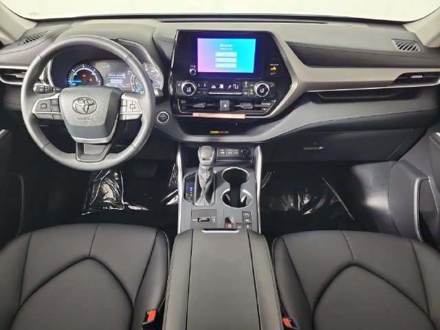 Certified 2026 Toyota Highlander XLE AWD/4WD image 16